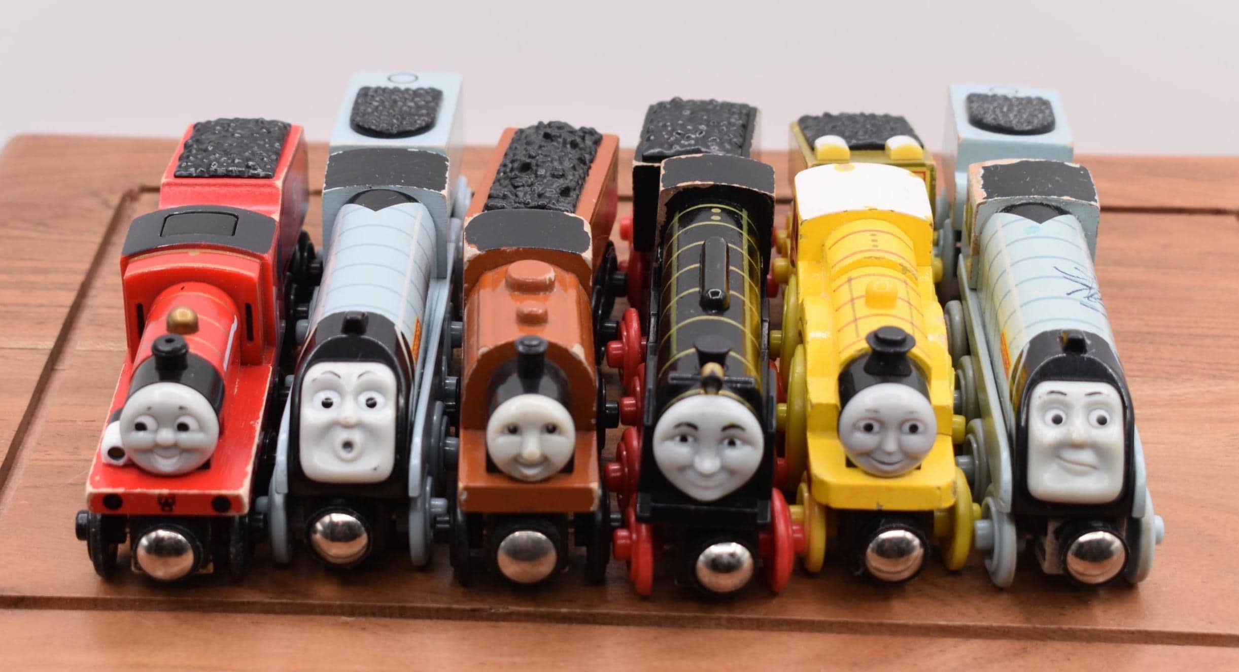 トーマス＆フレンズの木製列車と炭水車、ジェームス、ライト＆サウンド
