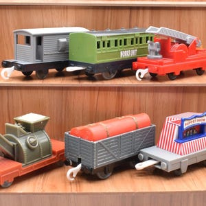You Choose Your Replacement Tenders Trackmaster Motorized Trains Break Van Tomy Charlie Works Unit Quarry Shaking Hopper Fire Ladder Puppet