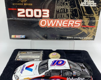TEAM CALIBER NASCAR 2002 1:24 SCALE PIT KIT 