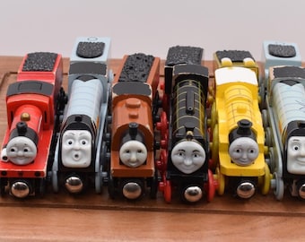 トーマス＆フレンズの木製列車と炭水車、ジェームス、ライト＆サウンド