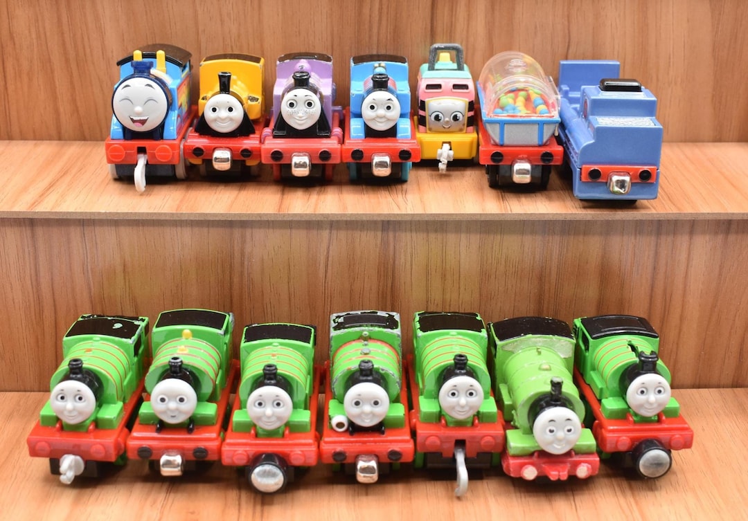 トーマスと仲間たちのダイキャスト列車を選ぼう！青いトーマス、ピンク