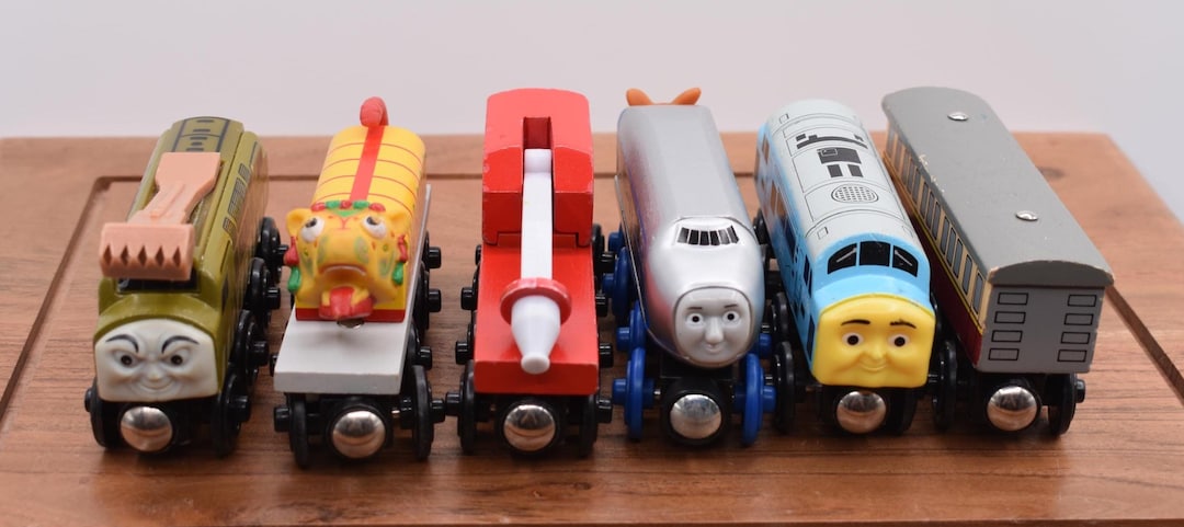 Hugo Express Train You Choose Thomas and Friends 4