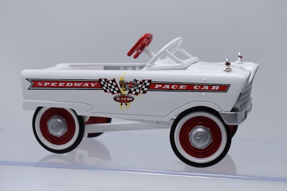 Diecast pedal cheap cars
