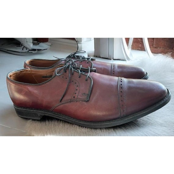 Allen Edmonds Men Clifton Cap Toe Oxford Luxury Dress Shoe  display picture 2