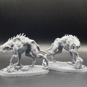 Hell Hound Necrobeast miniatures for DND or tabletop gaming, 28mm D&D mini, 32mm Warhammer miniature Hellhound Necromancer Servants