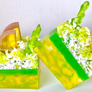 HONEYDEW SOAP, HONEYDEW Cocktail Soap bar, Summer Soap, Dessert Soap, Fruit Soap, Refreshing soap, Green soap, Yellow soap, Food Soap