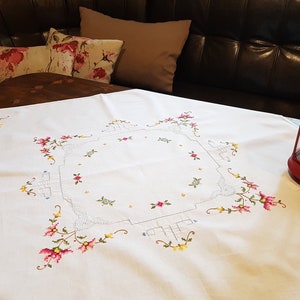 hand-embroidered tablecloth,cover, 32/32 inch, Table decoration,table,cloth hand crochet ,cover,hand-embroidered tablecloth