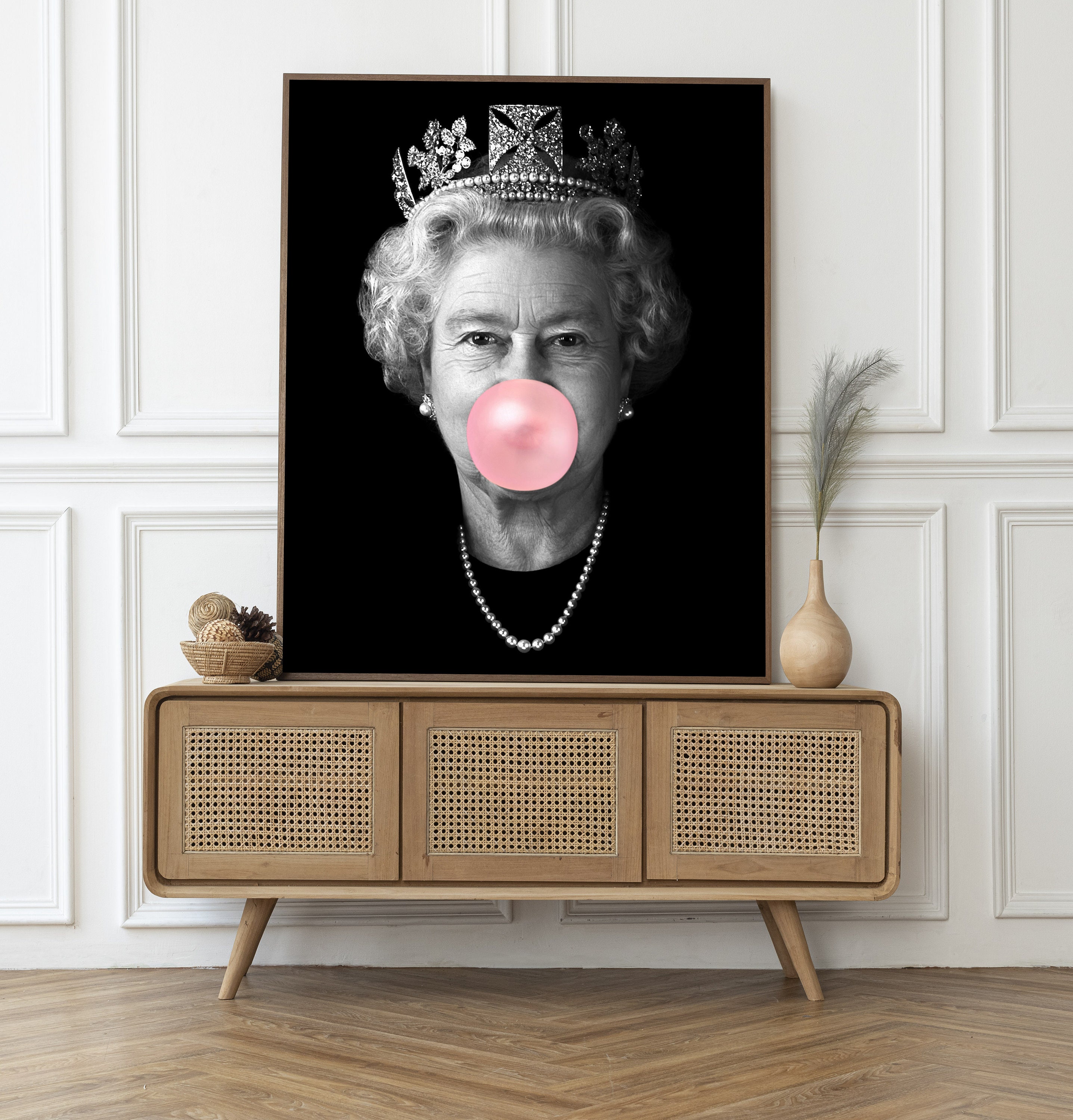 Queen Elizabeth II Blowing Bubble gum Vintage Floral Tapestry T