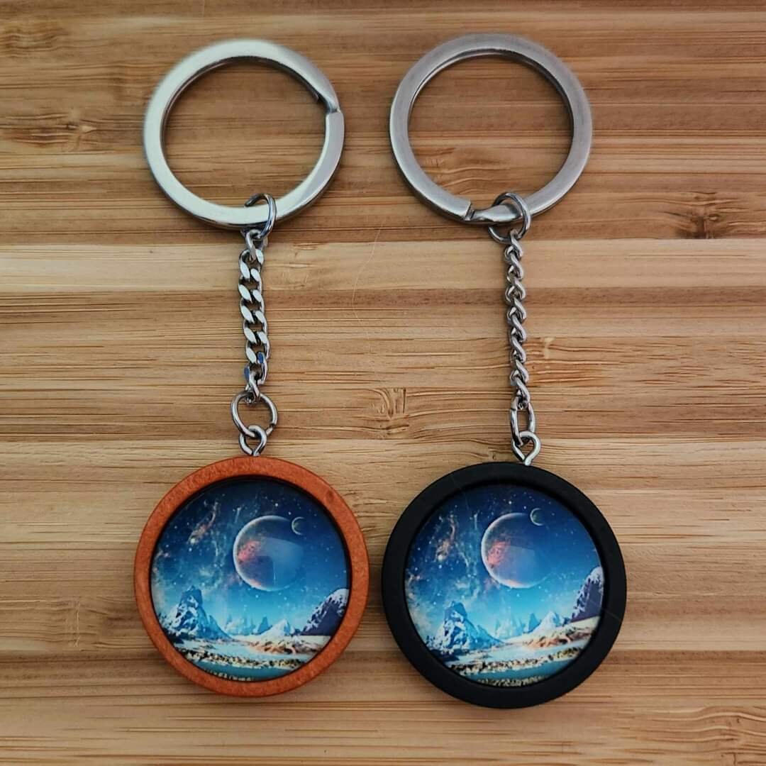 Porte clés – Oiseaux rouges – Lune, créations québécoises