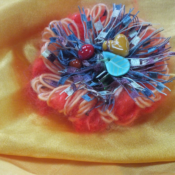 Funky Handmade Orange Hair Clip , fil, tissu, perles de verre, fimo, « A Clockwork Orange »