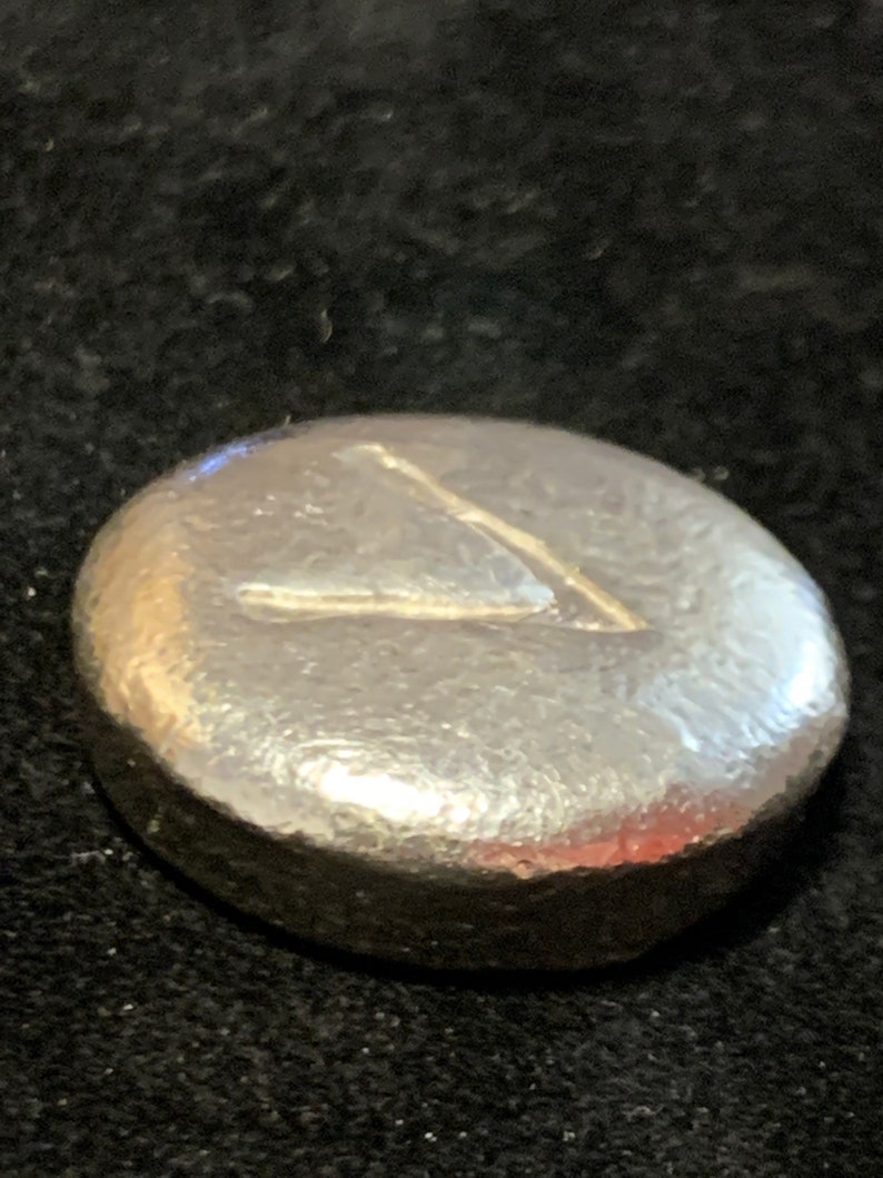 1 ozt 999 Fine Silver \u201cViking Button\u201d #9 in the Series.