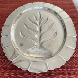 Vtg INTERNATIONAL SILVER CO. Early American Oval #4133 Silver Plate 18&quot; Meat Platter Footed Well and Tree Meat Tray Circa Mid 20th Century