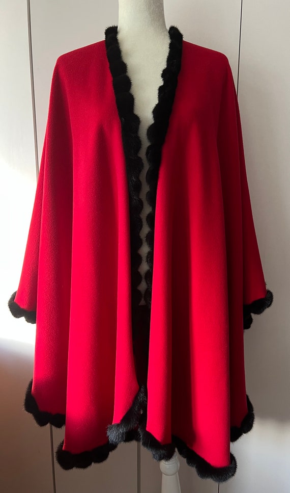 Jerry Sorbara Red (likely) Cashmere Cape with Min… - image 6