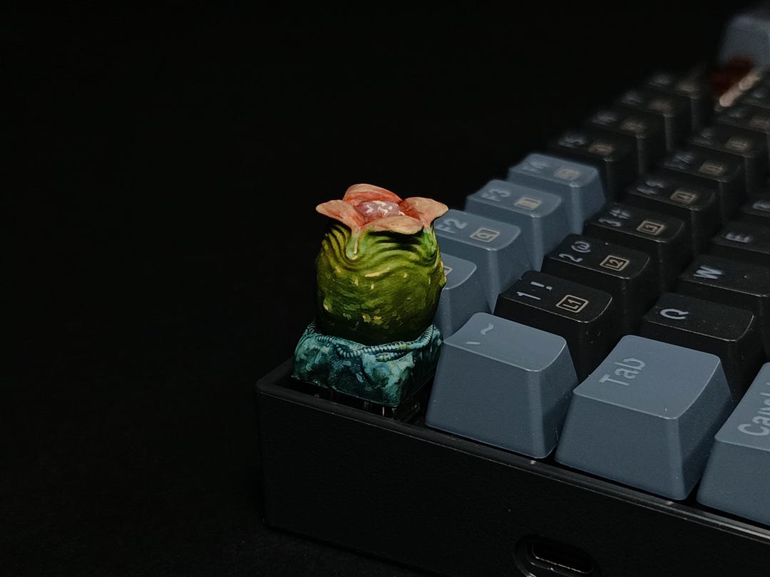 Alien Egg Hand Painted Artisan Keycap \ for Mechanical Keyboards With ...