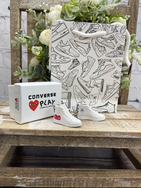 converse sneaker keychain