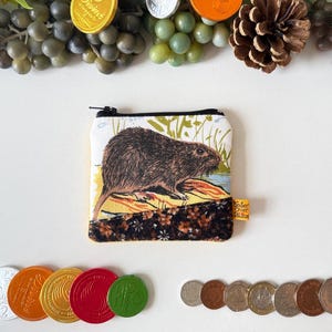 Water Vole Riverbank Print Bohemian Wallet: Vintage Textile Art, Protective Sleeve, Wildlife Artwork Accessory