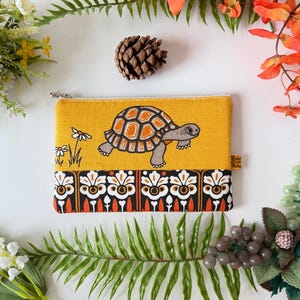 Tortoise Mini Makeup Case Purse Groovy Floral Nouveau Lily Vintage Designs: Protective Sleeve, Accessory