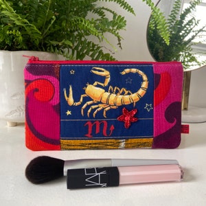 DanceeMangoos Small Cosmetic Bag Cute Makeup Bag Y2k Accessories Aesthetic  Make Up Bag Y2k Purse Cosmetic Bag for Purse (Beige) 