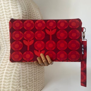Heals Floral Abend Clutch Rote Beere 60er Jahre Flower Power Boho Armband Geldbörse mit Riemen Süße Geldbörse für Frauen Retro Valentinstag Geschenke für Sie