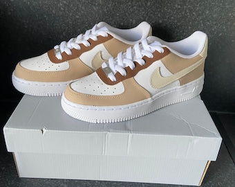 tan and cream air force 1