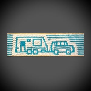 小さな車とキャラバンのオーバーレイモザイクかぎ針編みブロック