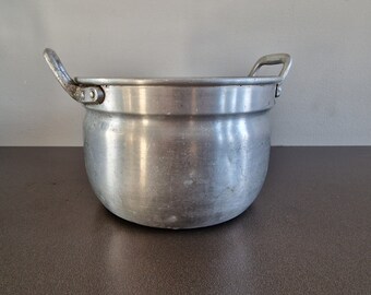 Vintage Aluminum Cooking Pot | Outdoor Tableware for Camping | Rustic Pot | Farmhouse Decor | Small Aluminum Pot