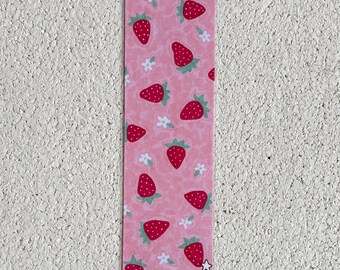Marcapáginas de fresa dibujado a mano / Marcapáginas ilustrado con flores rosas