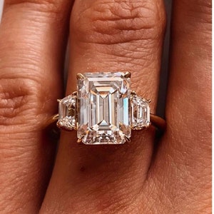 Three Stone Emerald Cut Moissanite Engagement Ring, Emerald Cut Engagement Ring, Moissanite Engagement Ring, Three Stone Emerald Cut Ring