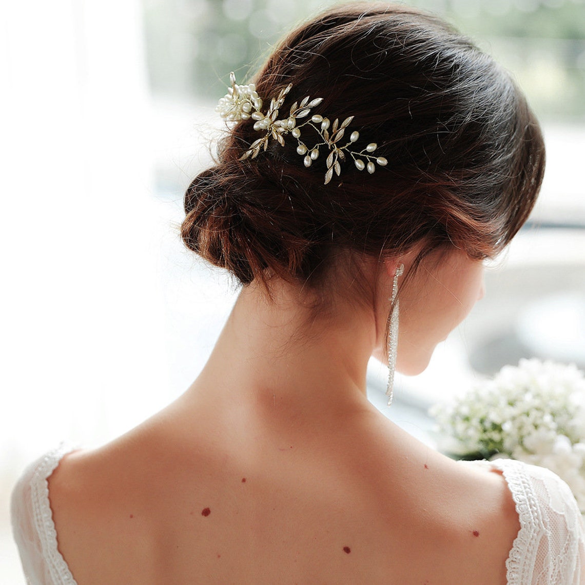Crystal and pearl bridal comb Bridal hair piece pearl floral image 4