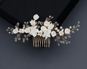 Crystal and pearl bridal comb, Bridal hair piece, Crystal floral hair comb, Wedding Hairpin, Wedding hair accessory.