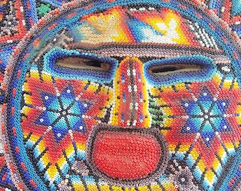 Schöne Vintage Huichol Sonne und Mond Holz und Bienenwachs Skulptur Wandkunst