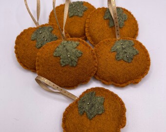 Mini Fall pumpkin ornaments / Felt Pumpkin Ornaments