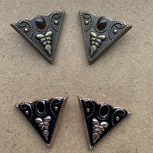 Vintage Collar tips ,Steam punk Collar Pin, Collar studs, Collar pins Collar tips triangle, Victorian Baroque Gothic Style