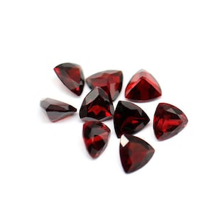 Natural Red Garnet Triangle Cabochon, January Birthstone, Trillion Cut Garnet Loose Stone,Faceted Garnet Gemstone for Jewelry Making 3mm 6mm