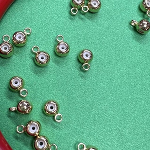 Contas redondas e planas de latão banhadas a ouro 14K com silicone, contas de silicone douradas, contas redondas com fecho para confecção de colares e pulseiras.
