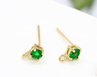 Brinco de pino com zircônia cúbica banhado a ouro 14K, modelo redondo (5 x 8 mm)