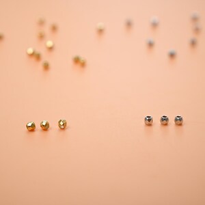 Sterling Silber Rhombus Muster runde Perle, facettierte Perle, Kugelperle, Pony-Perle, glänzende Perle, Handwerksperle, Armband-Perle 2 mm 3 mm 4 mm