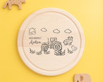Brettchen Kinder, Geburt Geschenk Junge, Brett Traktor, Frühstücksbrettchen personalisiert, Holzbrett mit Gravur, Brett rund