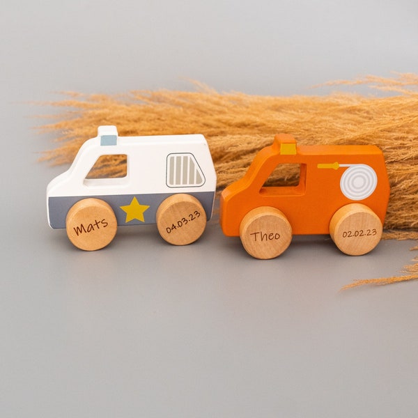 Auto in legno personalizzata, regalo per bambini della polizia, regalo di nascita per gemelli, autopompa personalizzata, auto in legno con nome