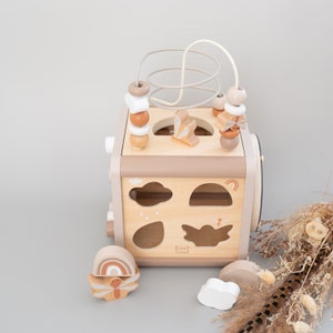 Cubo abilità motorie bambino, giocattolo Montessori, 1 compleanno ragazza, cubo abilità motorie personalizzato, regali per bambini, regalo di nascita bambino, battesimo immagine 2