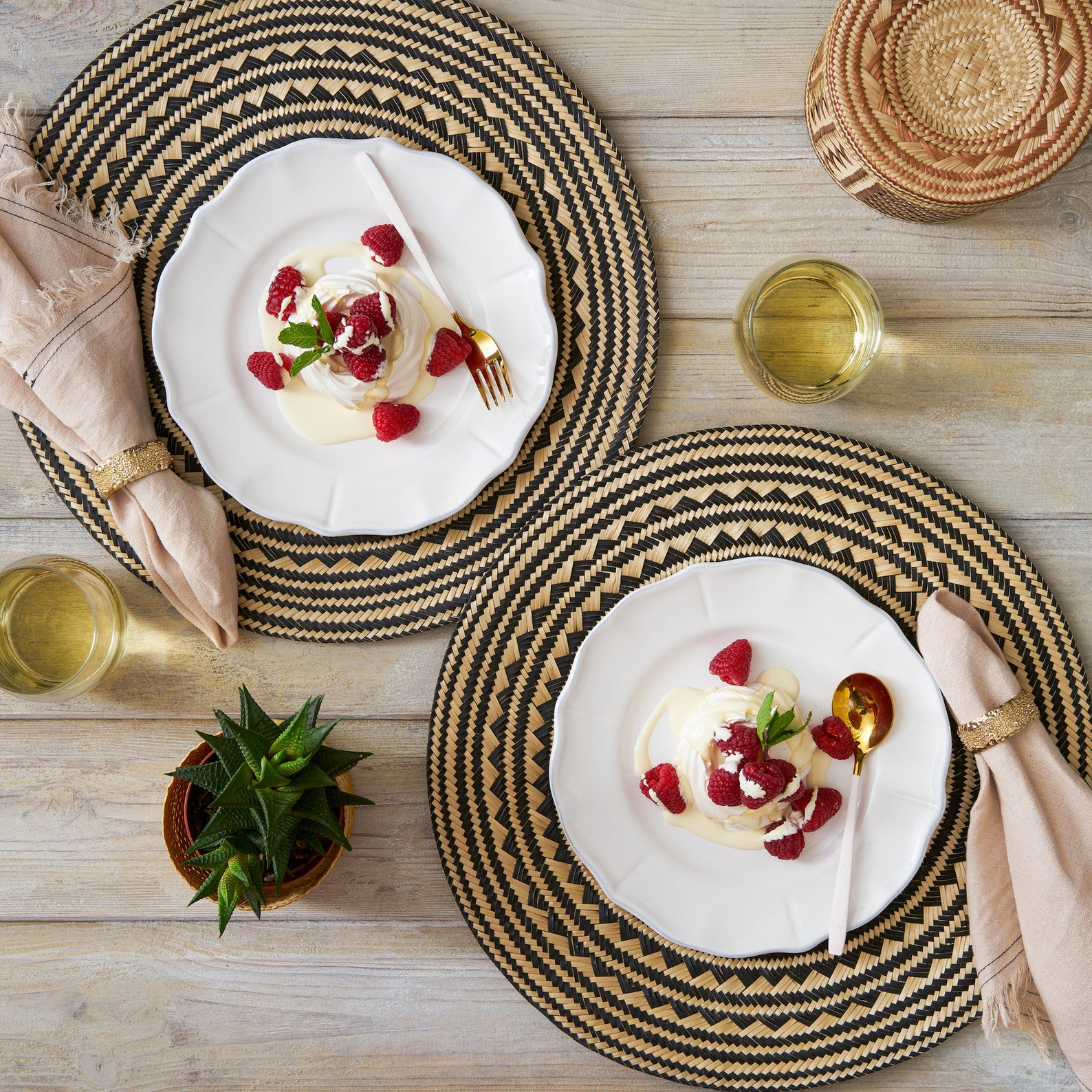 Straw Placemats Natural Woven Underplate Straw Decoration Etsy UK