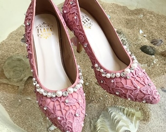 dusty pink lace embroidery party pump shoe, pinky elegant formal party shoe, pointed toe elegant simple glam heel, kitten heel bridal shoe