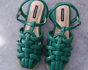 emerald green leather braid shoes, huarachers gipsy woman flat shoe, bohemian style pump shoe, unique leather gladiator shoe