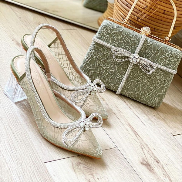 scarpe in pizzo verde salvia e set pochette, semplice set di tacchi e borsa abbinati di classe, scarpa semplice ed elegante con tacchi in vetro per feste, mulo elegante fatto a mano