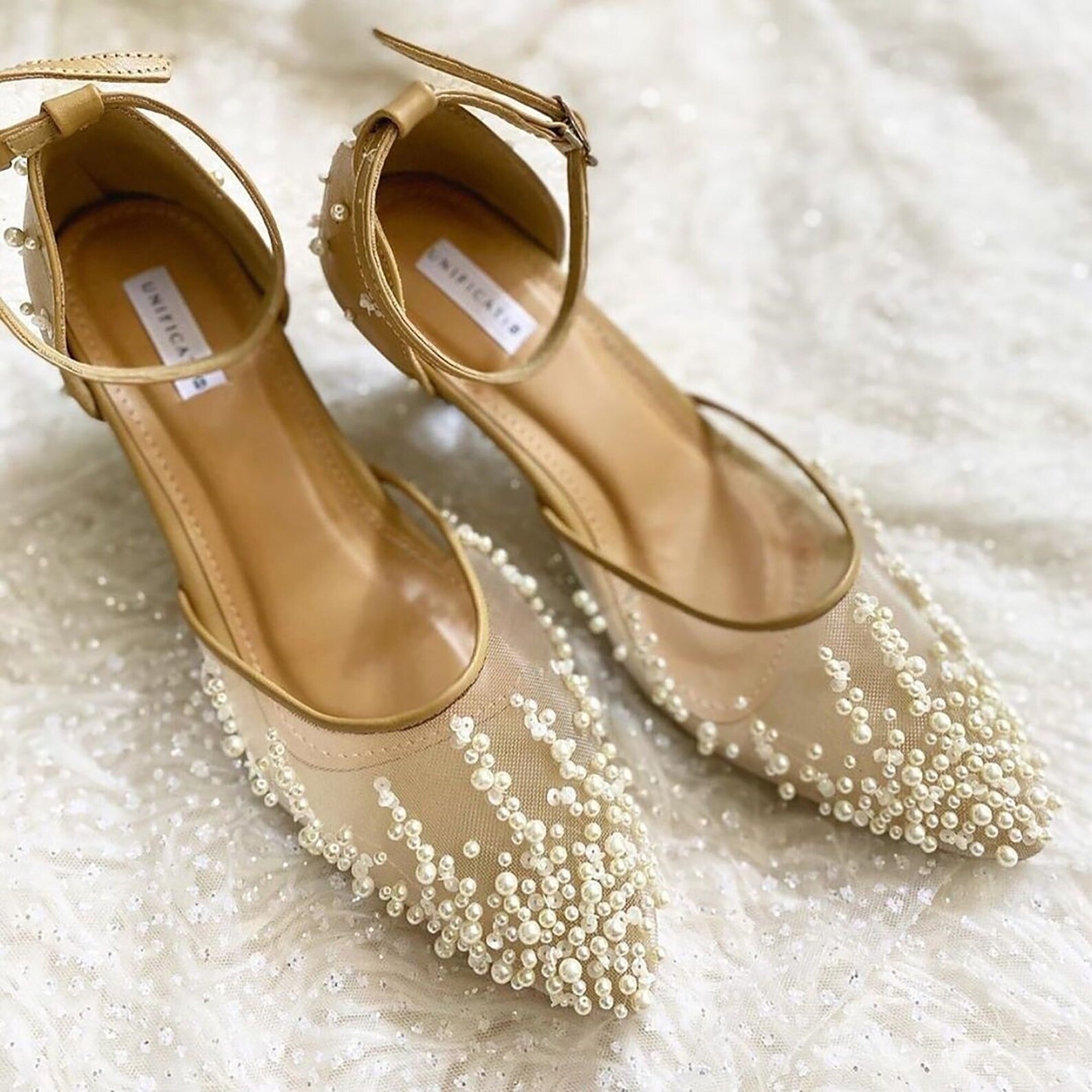 Pointed Toe Flat Shoe With Pearl Accent - Black