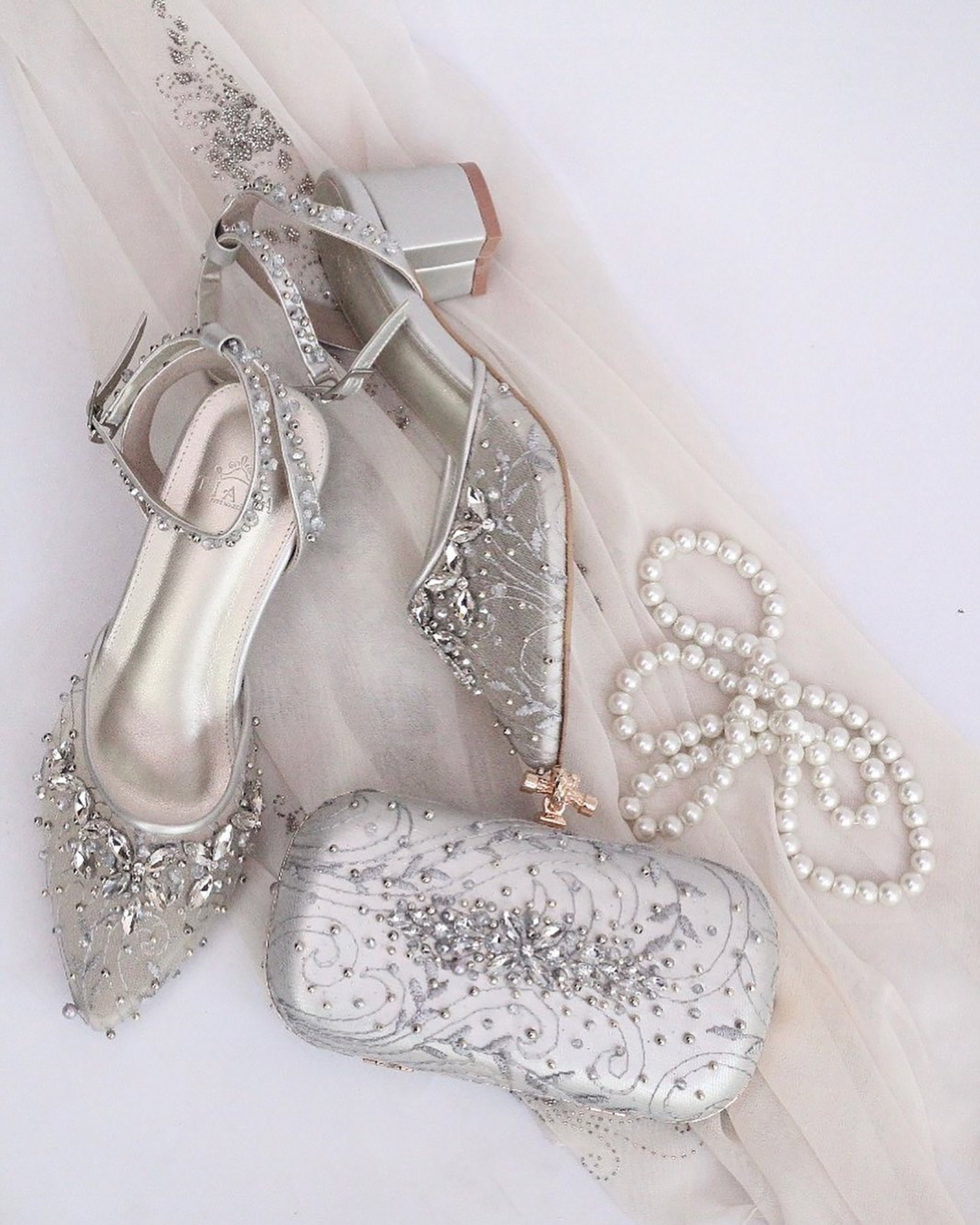 silver wedding shoe and clutch set, pearl beaded bridal shoe heels, embroidered evening clutch silver, princess transparent wedding heel