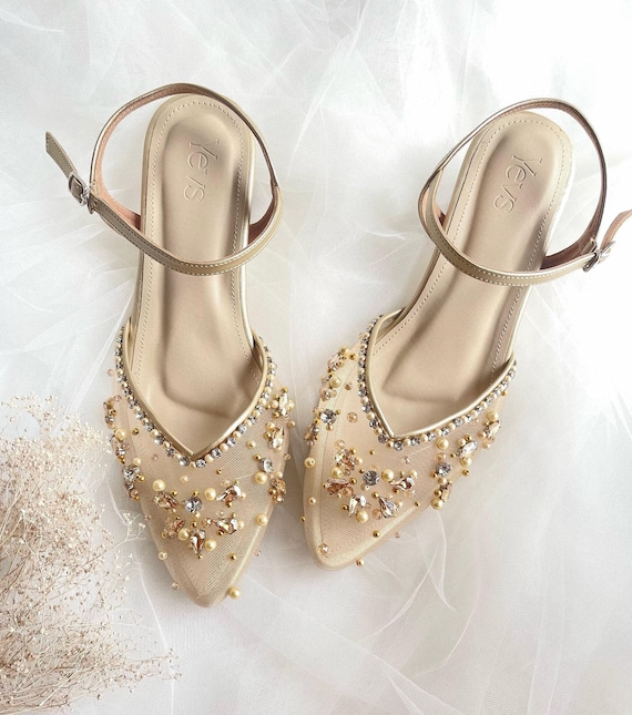 gold dress accessories shoes How To Accessorize Your Gold Prom Dress