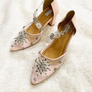 Zapato plano blanco transparente para fiestas, zapato nupcial elegante con cuentas de cristal, zapato elegante para invitadas de boda, zapato clásico sencillo y minimalista con pedrería imagen 5