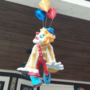 Vintage 1970&#39;s - 1980&#39;s Paper Mache Clown with Balloons Hanging Decoration