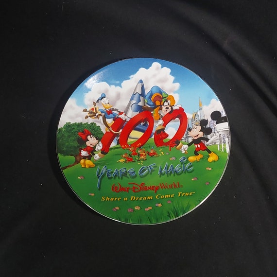 ディズニー 100 Years of Magic プレート Disney 100 Years of Magic